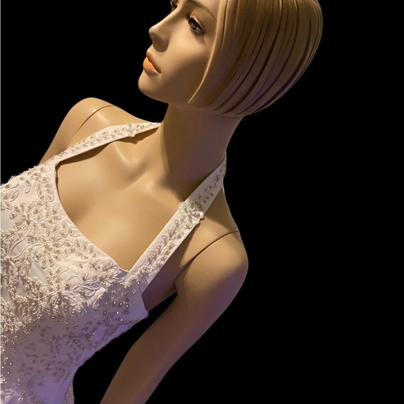 NWT Davids Bridal Michaelangelo White Halter A-Line Gown Beaded Lace Dress - Picture 7 of 11